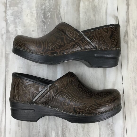 Dansko Chocolate Brown Paisley Clogs 40 - Picture 9 of 11